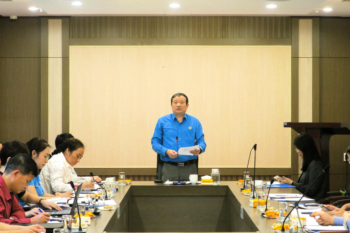 Ông Nguyễn Anh Tuân, Phó Chủ tịch Ủy ban MTTQ, Chủ tịch Liên đoàn Lao động TP Hải Phòng thông tin về&nbsp;Ngày hội “Tư vấn Việc làm – Nhà ở xã hội lần thứ I năm 2025”. Ảnh: Hồng Nhung