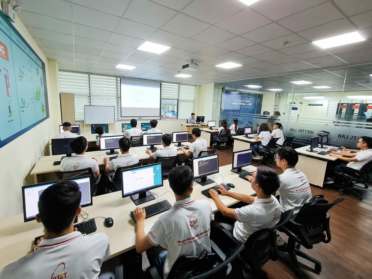 Phát triển số - nền tảng cho giáo dục đại học bền vững