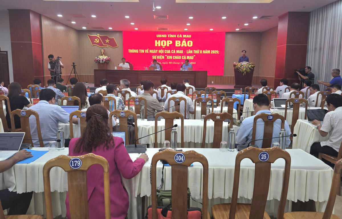 Quang cảnh buổi họp báo. Ảnh: Nguyên Du