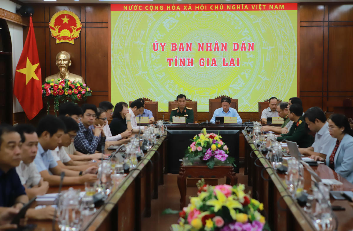 Quang cảnh buổi họp. Ảnh: CV.