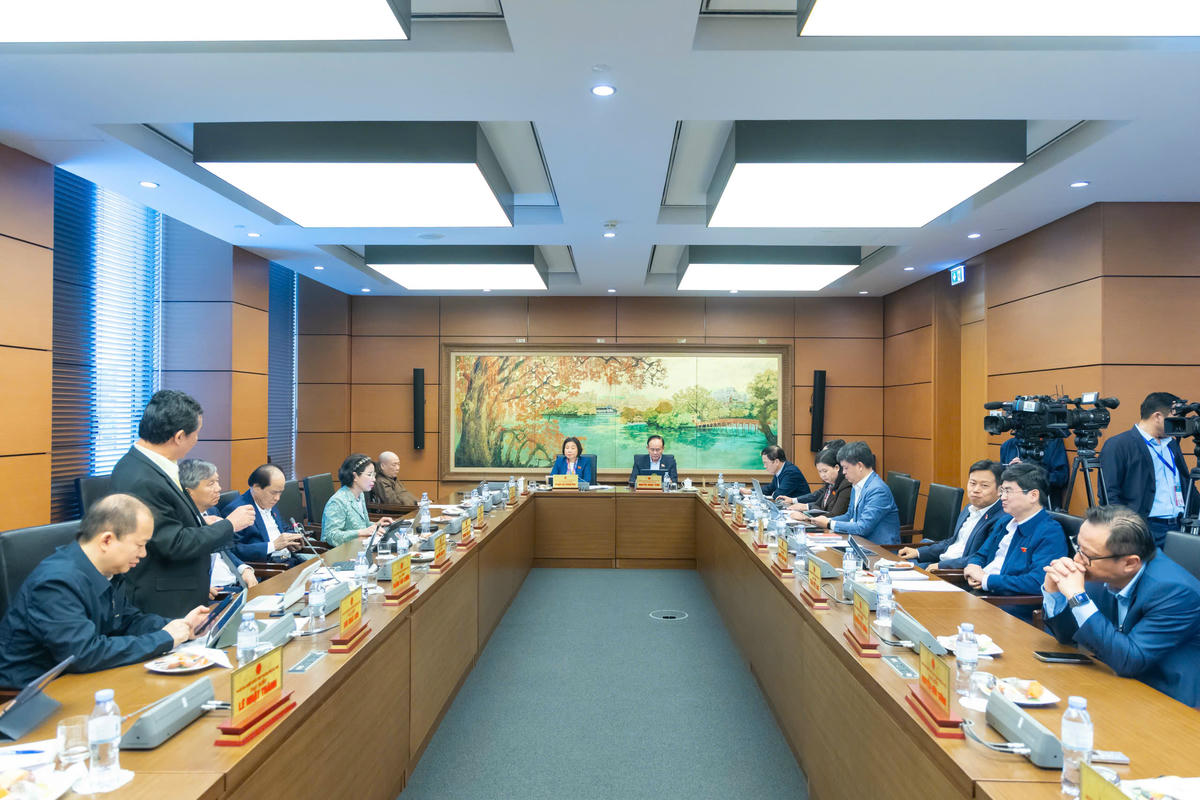 Quốc hội thảo luận ở tổ về Luật Xây dựng (sửa đổi), Luật Chuyển đổi số