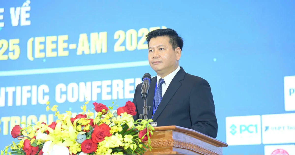 PGS.TS Đinh Văn Châu – Hiệu trưởng Trường Đại học Điện lực khai mạc Hội thảo.