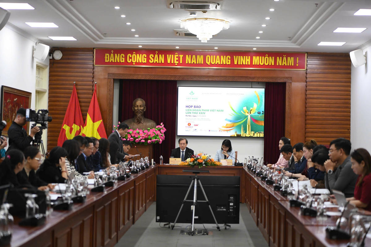 Họp báo thông tin Liên hoan Phim Việt Nam lần thứ 24 tại Hà Nội. Ảnh: Phạm Sỹ.