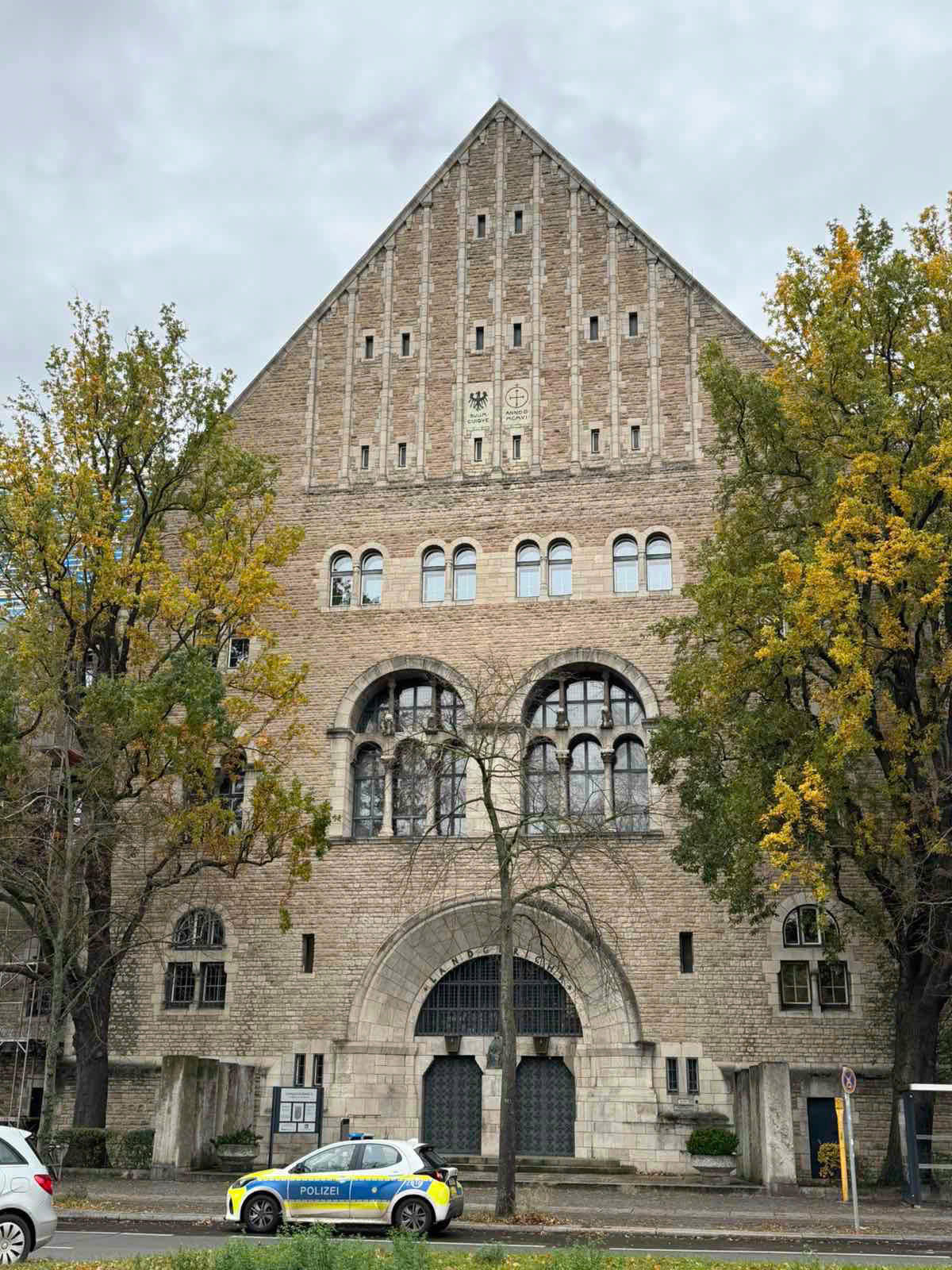 Trụ sở tòa án.