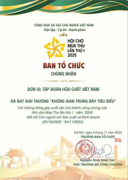 Tập đoàn Hóa chất Việt Nam đạt Giải thưởng “Không gian trưng bày tiêu biểu” tại Hội chợ Mùa Thu năm 2025