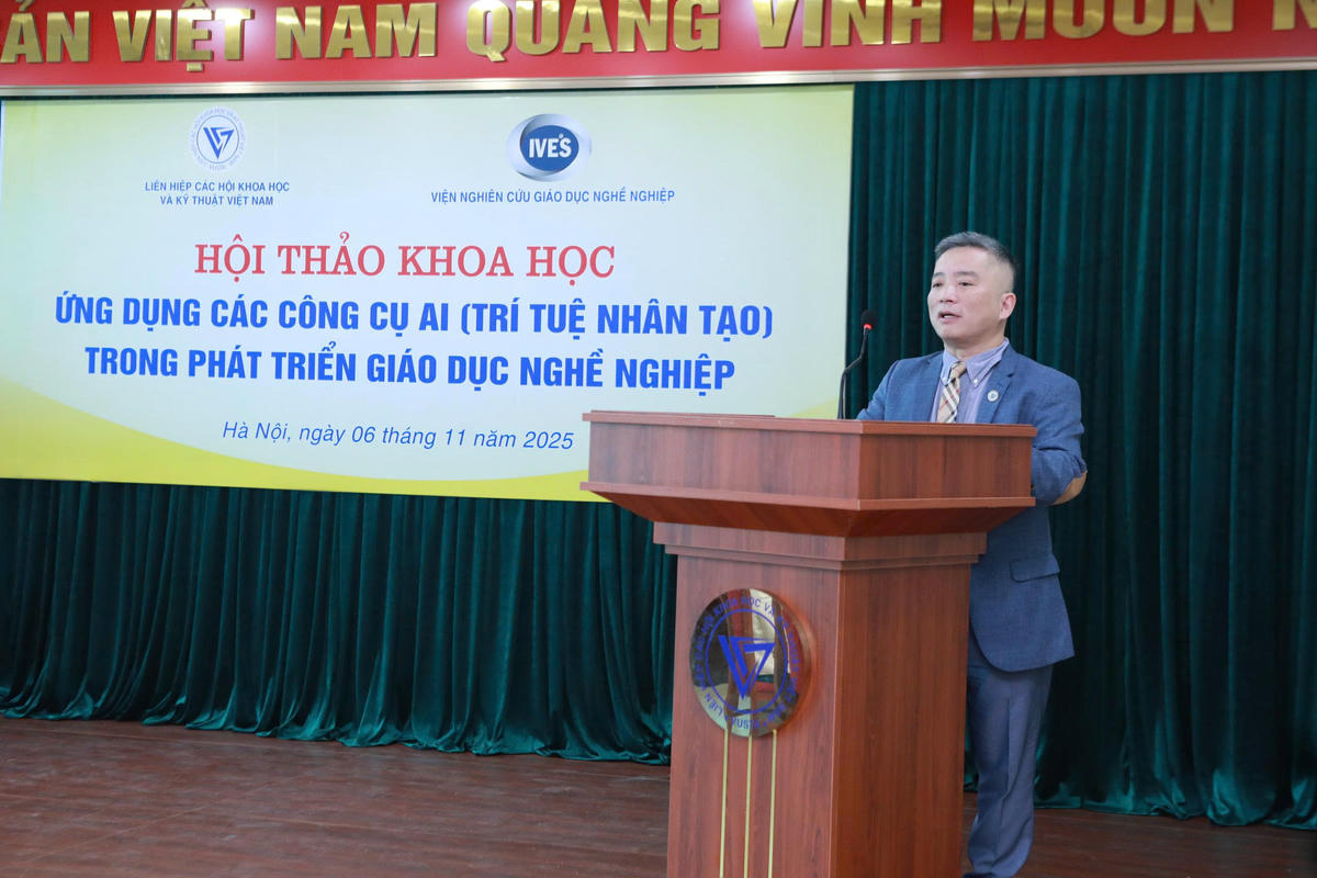 Ths Nguyễn Anh Quân - Viện trưởng Viện Nghiên cứu giáo dục nghề nghiệp phát biểu tại hội thảo. 