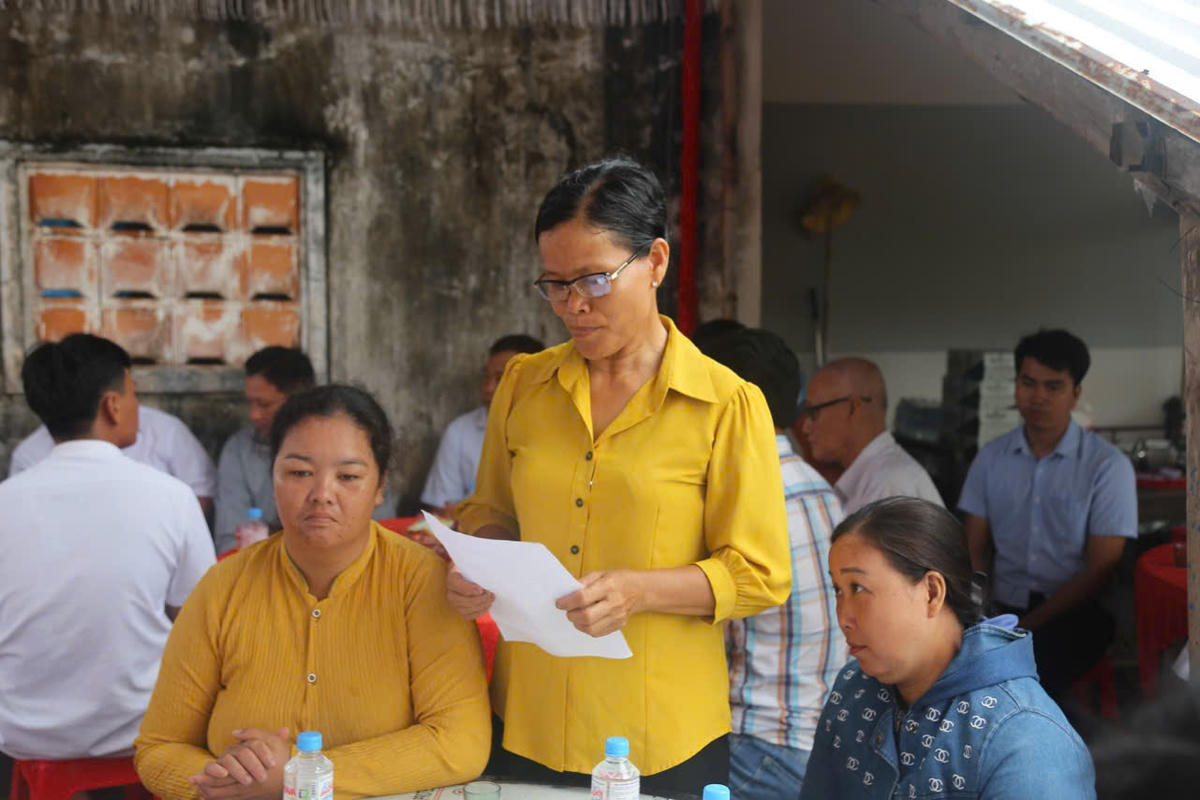 Bà Phạm Thị Nên – hộ dân được hỗ trợ xây dựng nhà, xúc động chia sẻ niềm vui và lời tri ân đến Công ty Nhiệt điện Duyên Hải