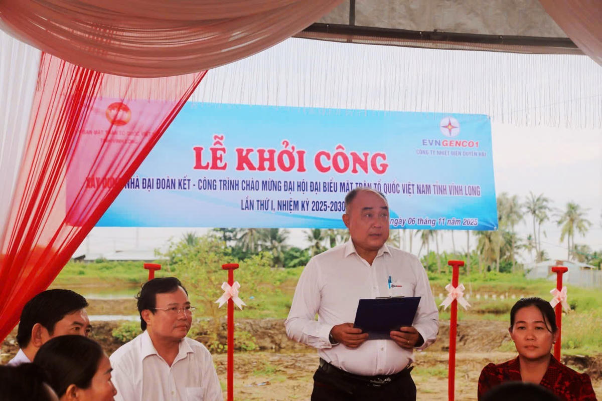 Ông Âu Nguyễn Đình Thảo - Phó Giám đốc Công ty Nhiệt điện Duyên Hải phát biểu tại lễ khởi công, khẳng định cam kết đồng hành cùng địa phương trong công tác an sinh xã hội