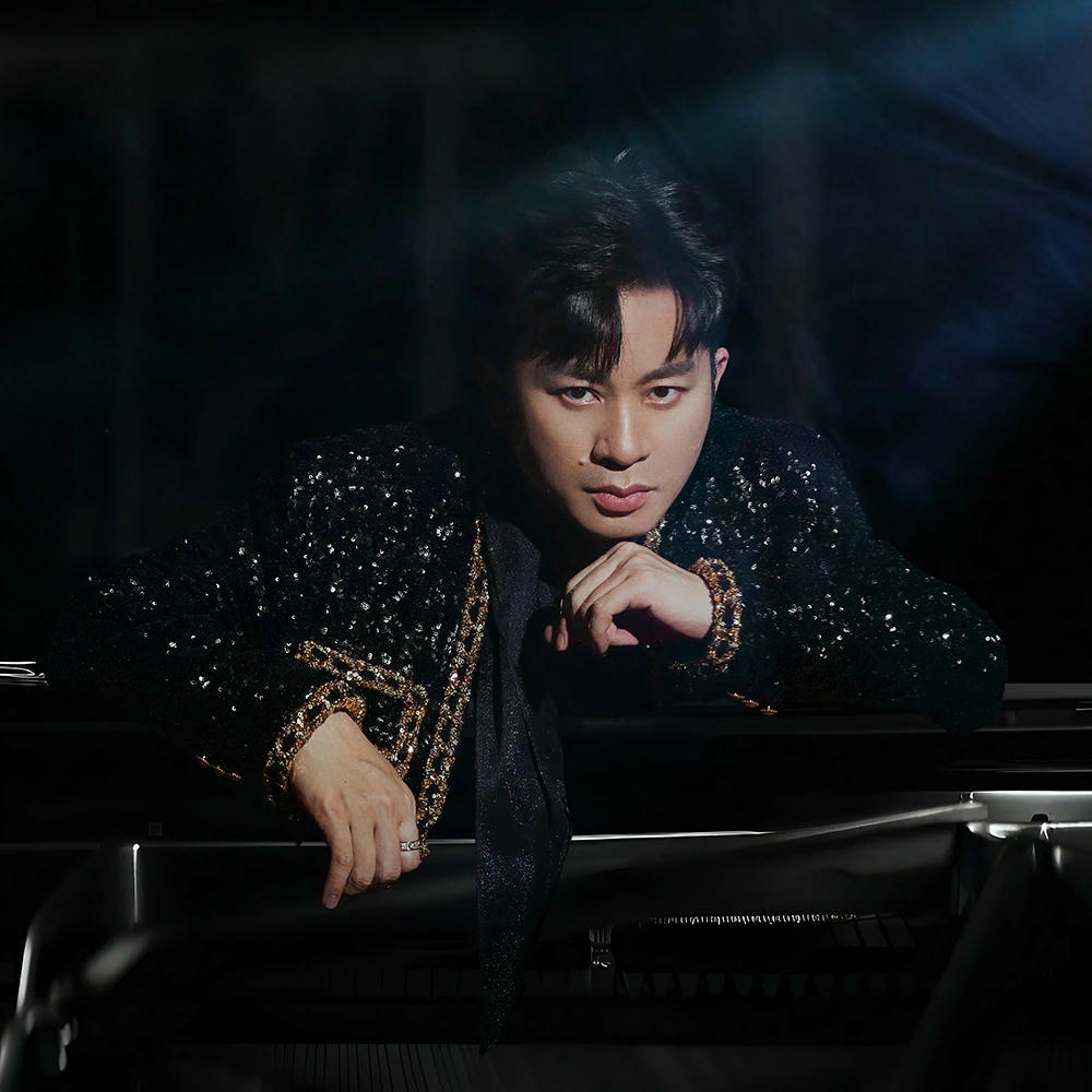 Đĩa than mang tinh thần tiên phong của Tùng Dương suốt 2 thập kỷ làm nghề.