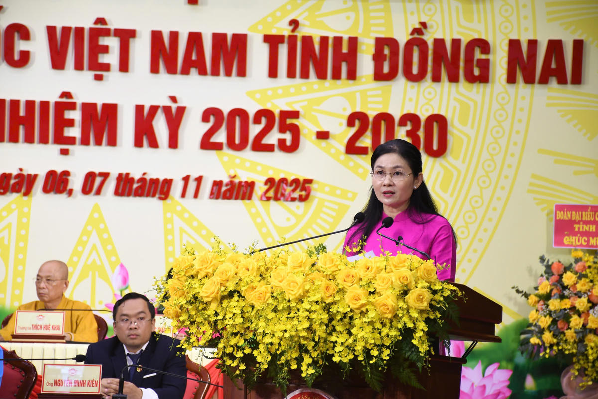 Bà Tôn Ngọc Hạnh – Phó Bí thư Tỉnh ủy, Chủ tịch HĐND tỉnh Đồng Nai phát biểu tại Đại hội. Ảnh: N.T