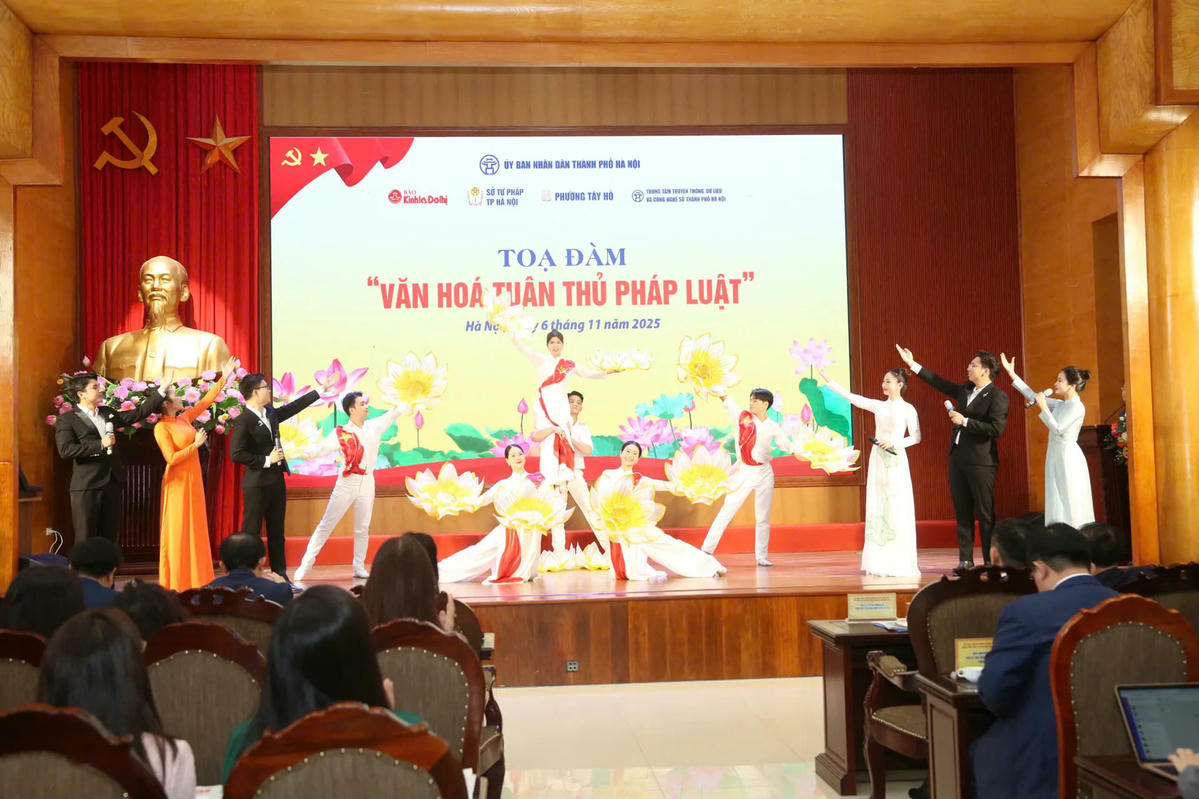 Một tiết mục tại Tọa đàm.