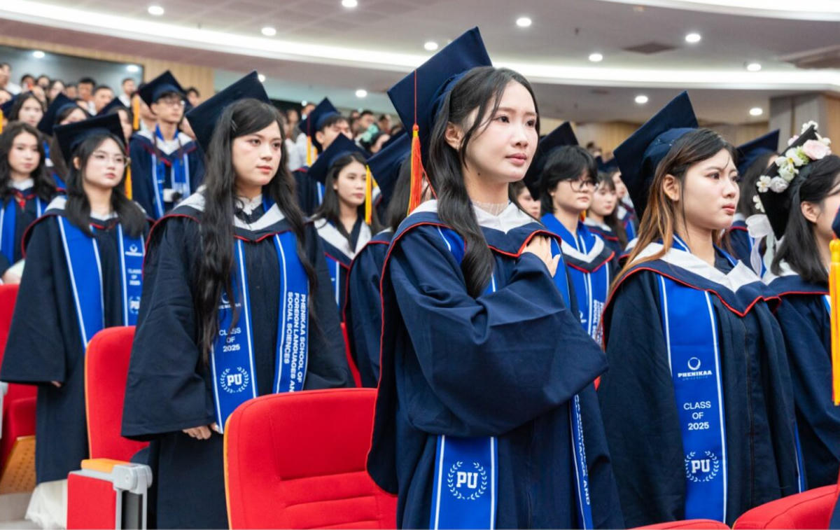 Lễ tốt nghiệp năm 2025 trao bằng cho 999 cử nhân, 29 thạc sĩ và 2 tiến sĩ.
