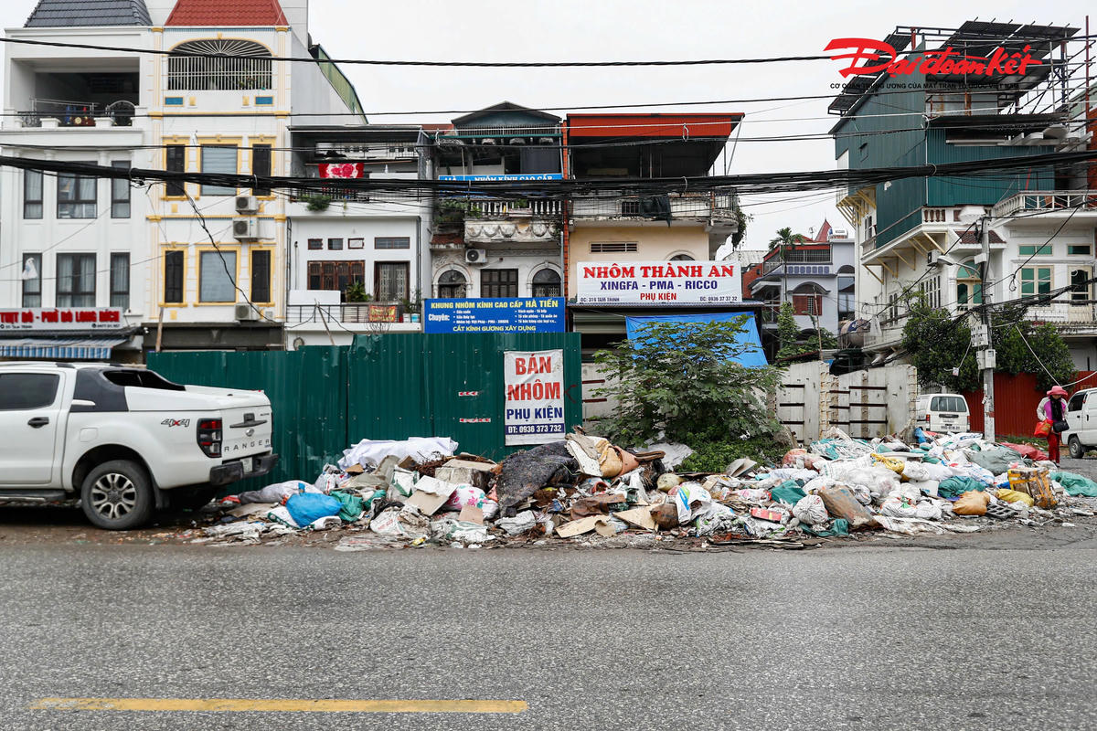 Dự án đường Tam Trinh đi qua các phường Hoàng Mai, Vĩnh Tuy và Tương Mai (mới) với tổng diện tích cần GPMB lên tới hơn 72.444m2, liên quan đến 1.594 hộ dân và 21 tổ chức.
