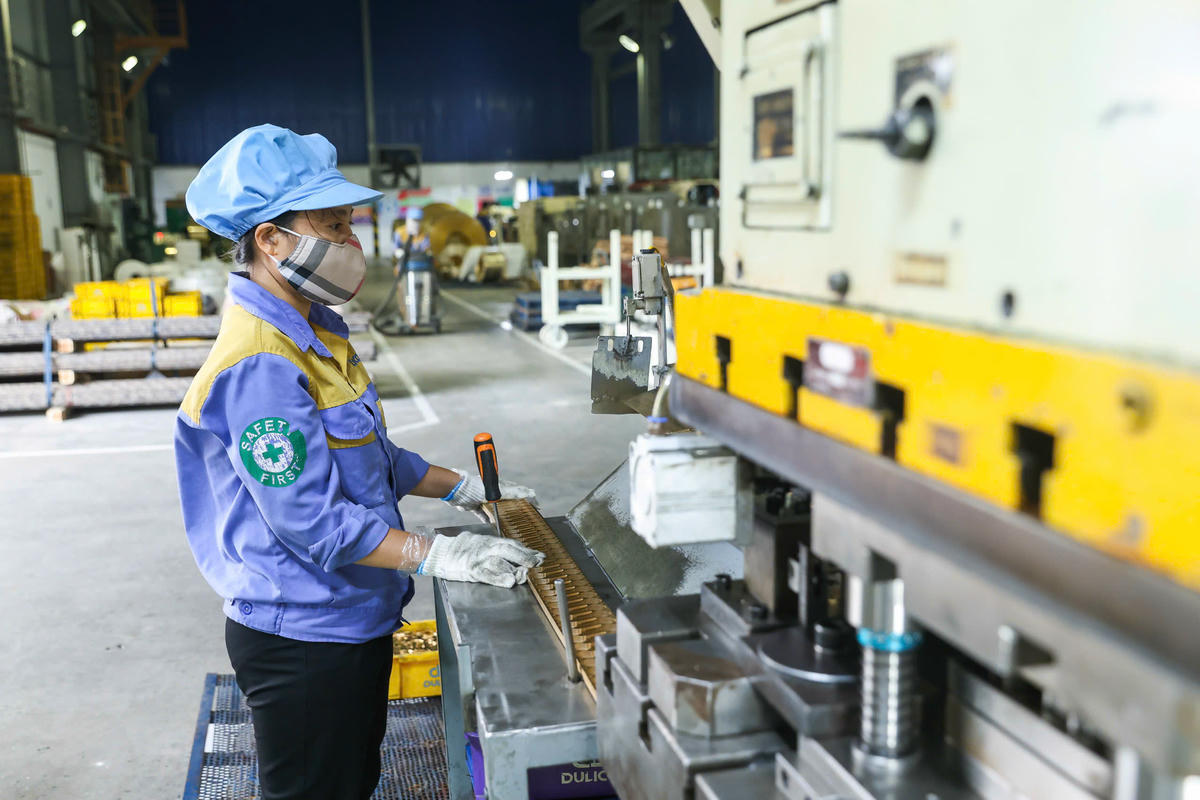 Chính phủ quyết định tăng lương tối thiểu vùng từ 1/1/2026