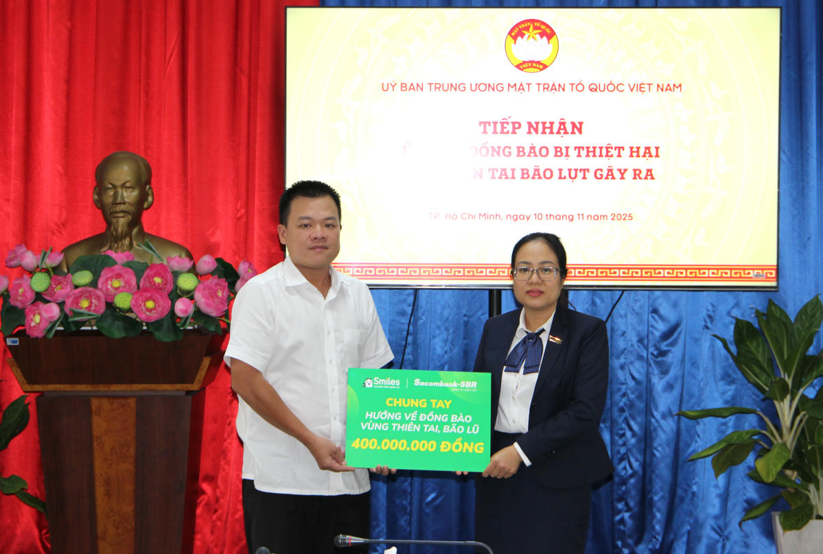 Tiếp nhận 400 triệu đồng ủng hộ đồng bào các vùng thiên tai