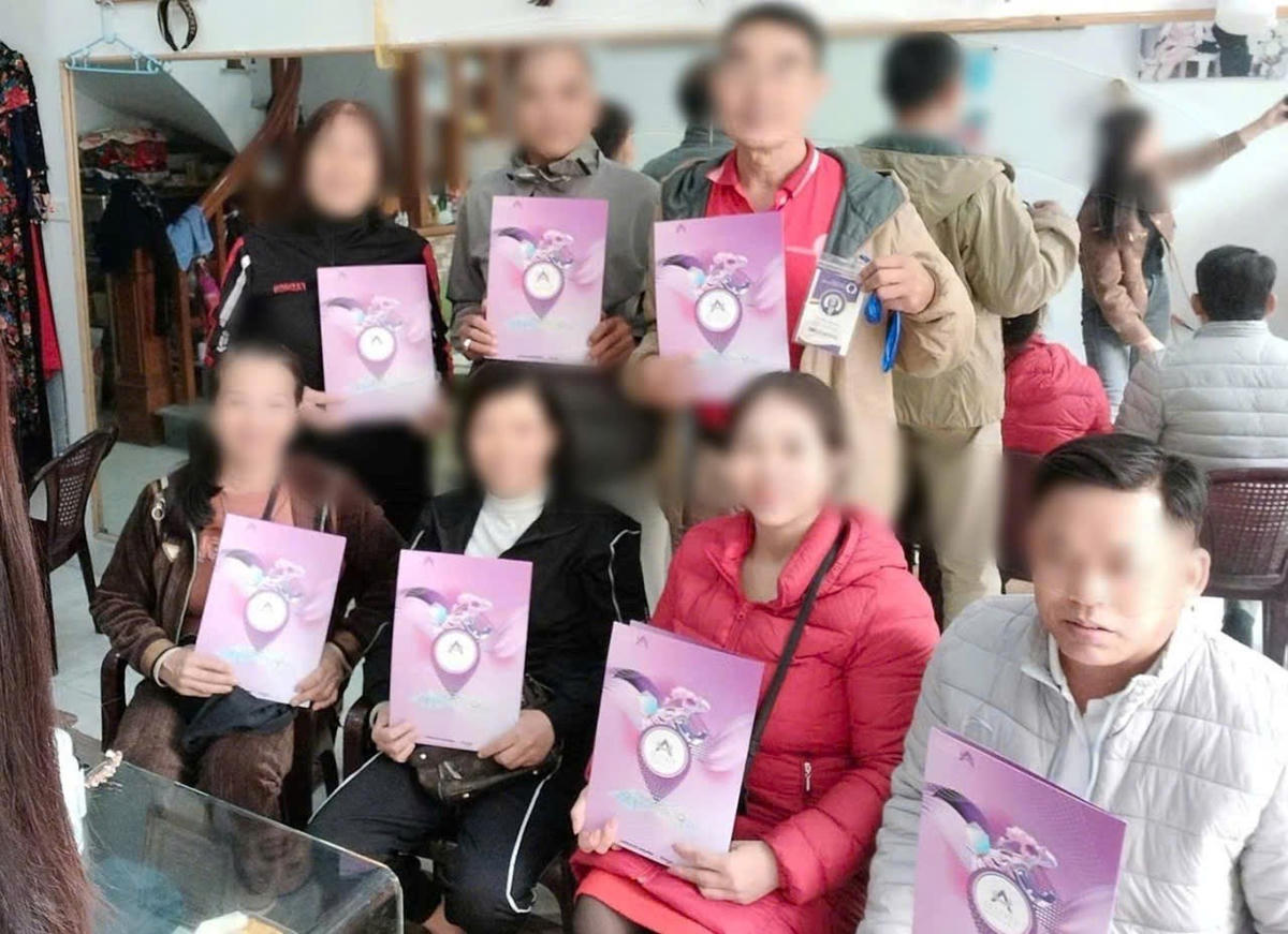 Một số nhà đầu tư đã tham gia hệ thống tiền ảo có tên AGOLD trên website http://agold.tech. Ảnh: Công an TP Hải Phòng.