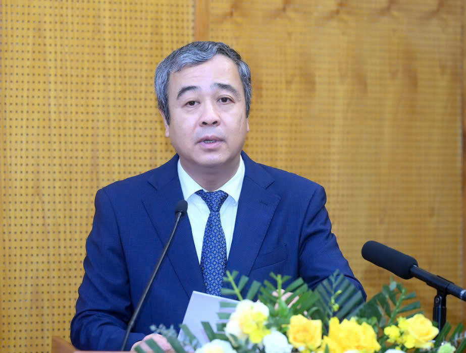 Phó Trưởng Ban Tuyên giáo và Dân vận Trung ương Ngô Đông Hải phát biểu đề dẫn hội thảo. Ảnh: N.D