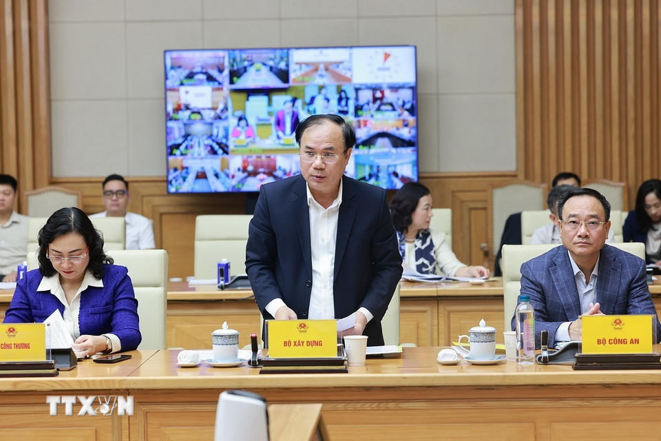 Thứ trưởng Bộ Xây dựng Nguyễn Văn Sinh phát biểu. (Ảnh: Dương Giang/TTXVN).