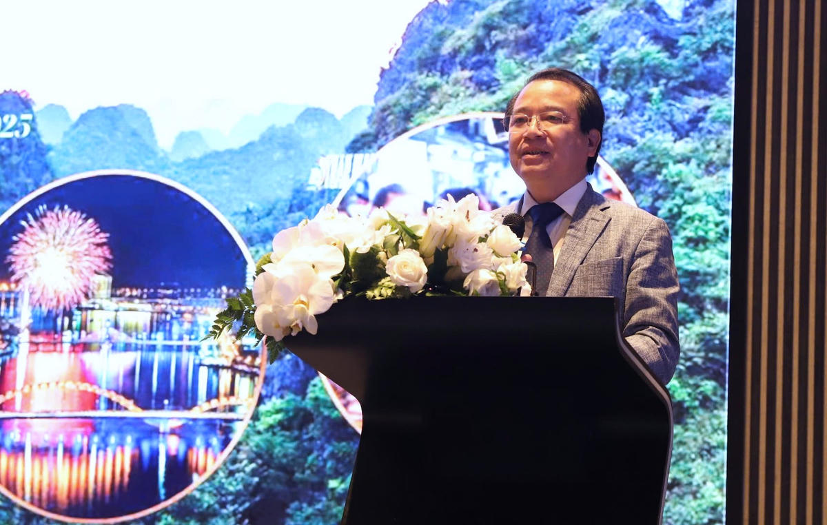 Ông Hà Văn Siêu, Phó Cục trưởng Cục Du lịch Quốc gia Việt Nam phát biểu khai mạc Hội thảo. Ảnh: Ngọc Anh.