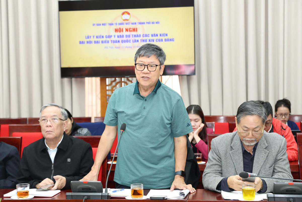 Đại biểu đóng góp ý kiến tại hội nghị. 