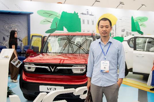 Anh Lê Quang Hưng (Hưng Yên) muốn mua thêm VF 3 để phục vụ nhu cầu di chuyển trong nội đô hằng ngày.