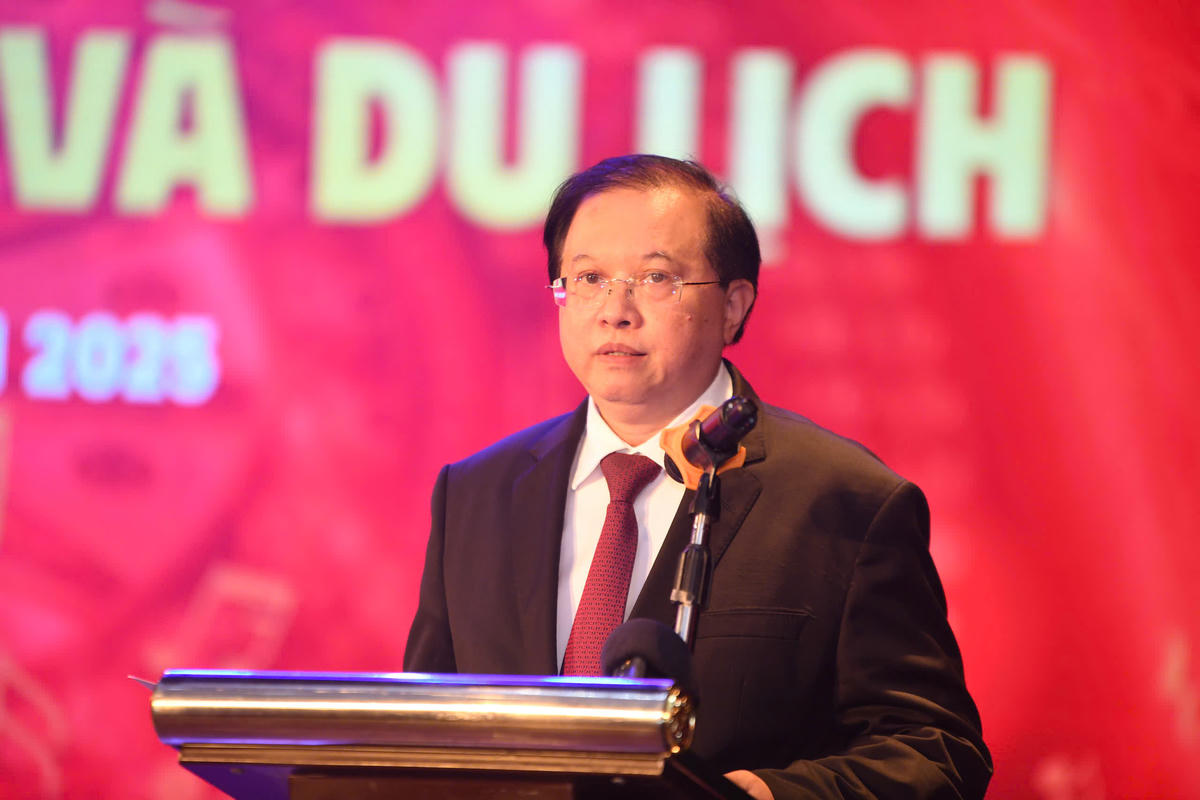 Thứ trưởng Bộ VHTTDL Tạ Quang Đông phát biểu. Ảnh: Phạm Sỹ.