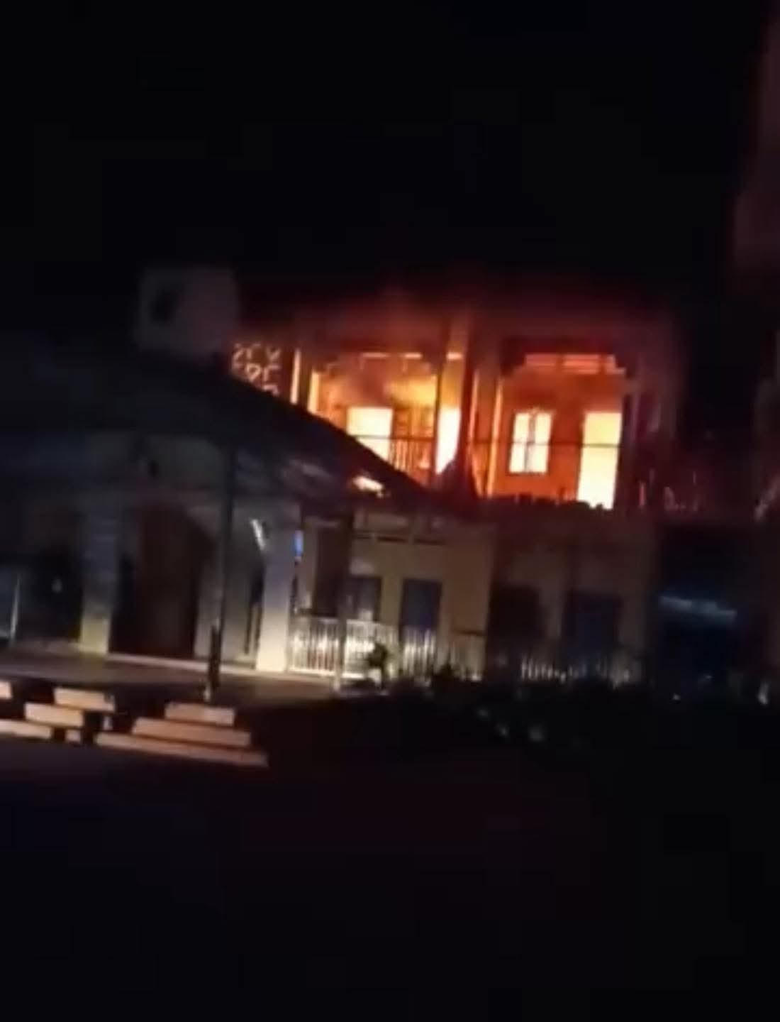 Hiện trường vụ cháy. Ảnh: Văn Đức.