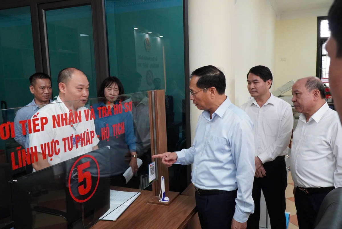 Đất Tổ khẳng định quyết tâm chính trị và hướng đi đúng đắn