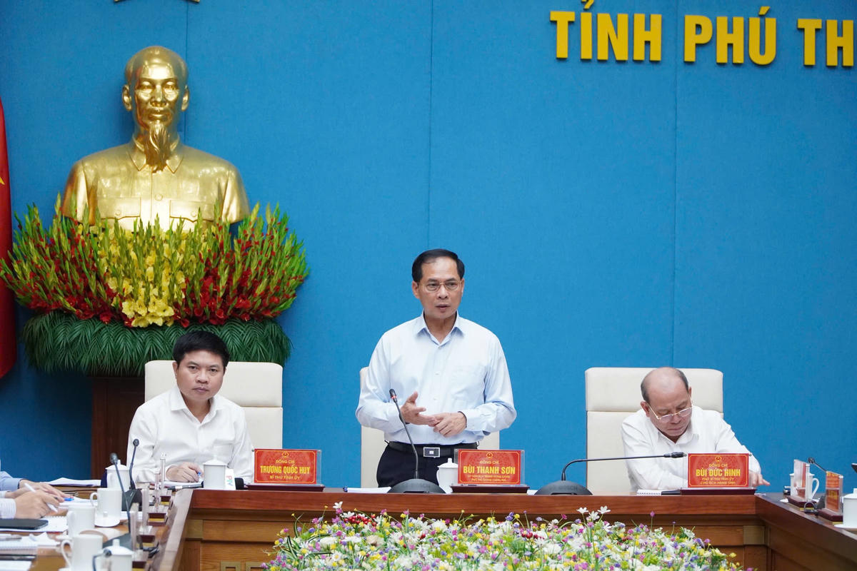 Đất Tổ khẳng định quyết tâm chính trị và hướng đi đúng đắn