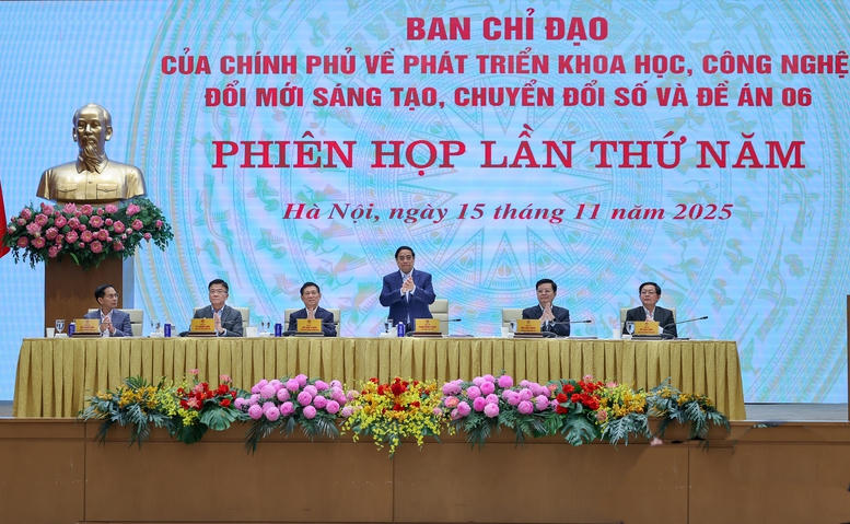 Thủ tướng Chính phủ Phạm Minh Chính chủ trì phiên họp. Ảnh: Nhật Bắc.