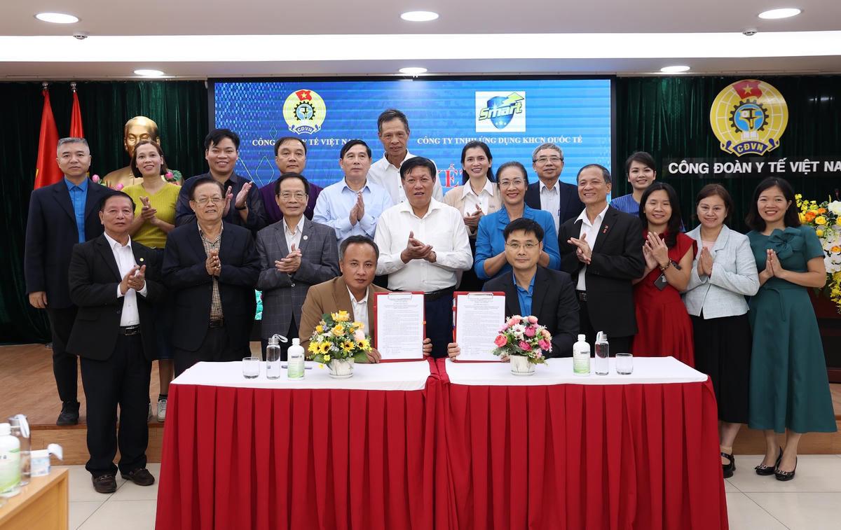 Công đoàn Y tế Việt Nam chăm lo Tết Bính Ngọ 2026 cho người lao động