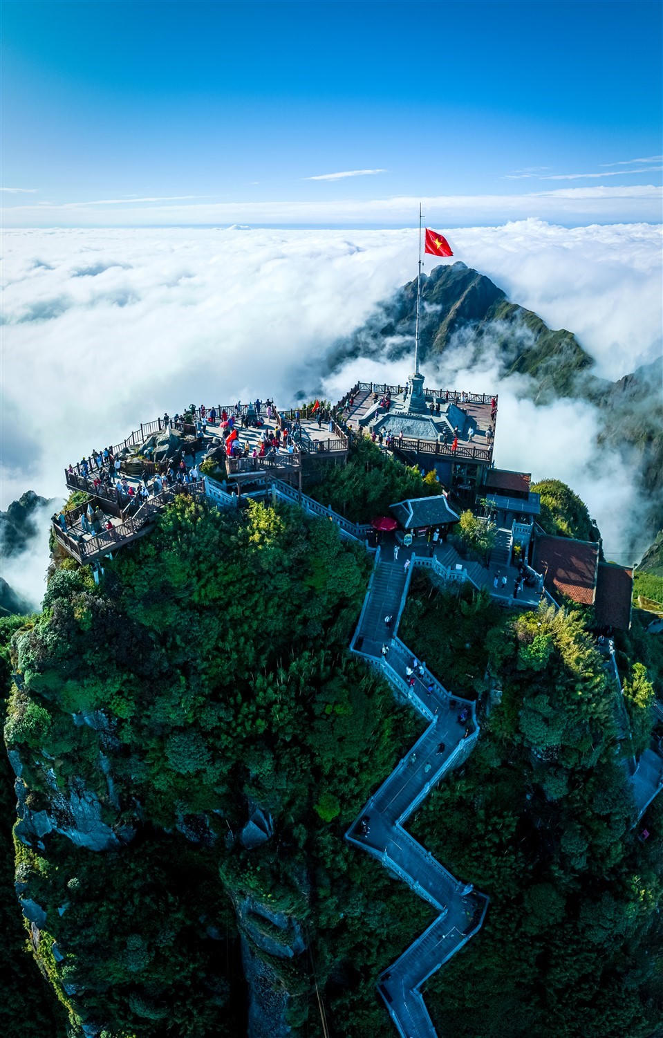 Cơ hội “vàng” để trải nghiệm vẻ đẹp Nóc nhà Đông Dương với mức giá ưu đãi trước kỳ bảo trì