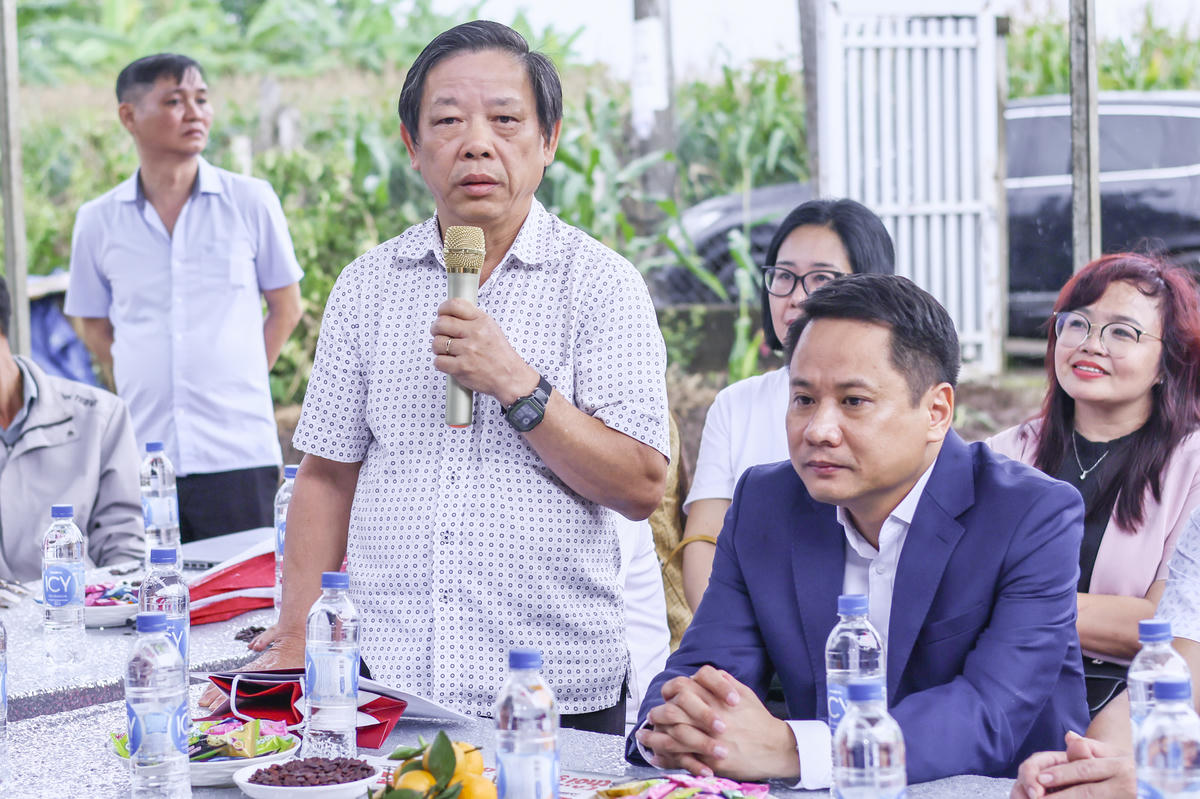 Ông Phạm Xuân Cam, Phó Giám đốc Ngân hàng Agribank chi nhánh Bắc Đắk Lắk phát biểu tại buổi lễ. Ảnh: Quang Vinh.