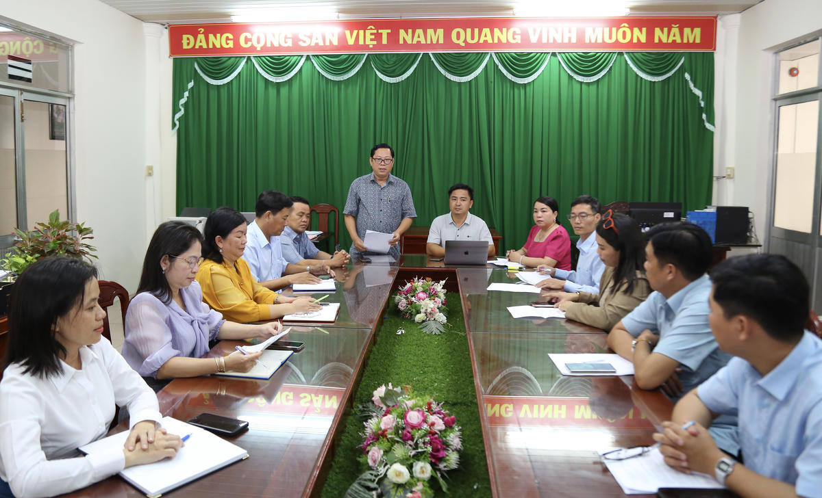 Quang cảnh buổi làm việc. (ảnh: Thanh Tiến)