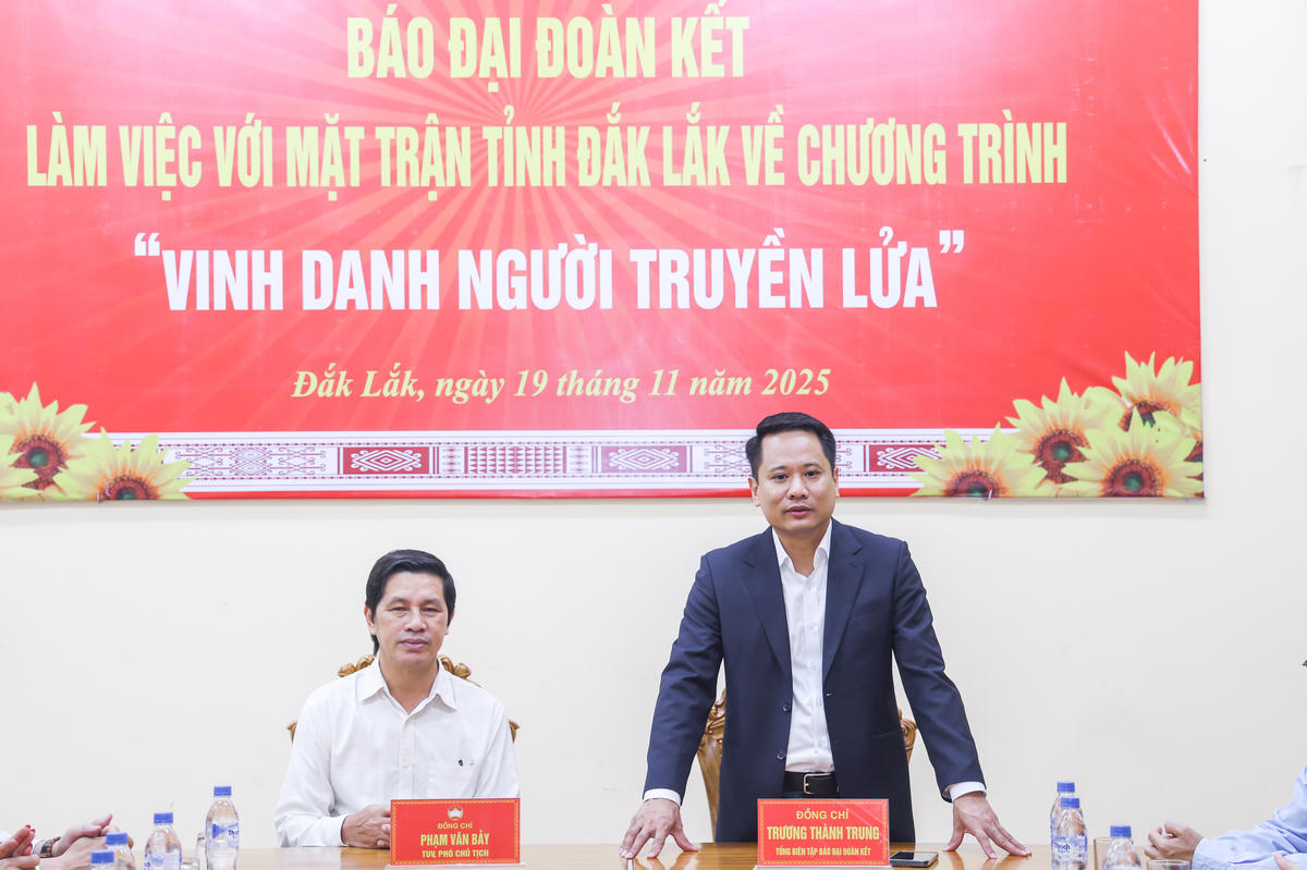 Tổng Biên tập Báo Đại đoàn kết Trương Thành Trung phát biểu tại buổi làm việc. Ảnh: Quang Vinh.