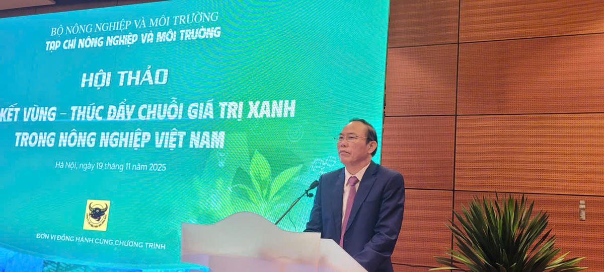 Theo Thứ trưởng Phùng Đức Tiến phát triển chuỗi giá trị xanh không chỉ là trách nhiệm của ngành nông nghiệp mà còn của toàn xã hội. Ảnh: L.H