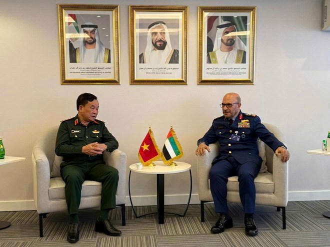 Thượng tướng Hoàng Xuân Chiến hội kiến Trung tướng Ibrahim Nasser Al-Alawi, Thứ trưởng Bộ Quốc phòng UAE. Ảnh: Kiều Trinh