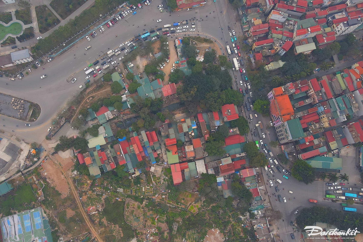 Nút giao giữa đường Phạm Tu - Phan Trọng Tuệ thường xuyên xảy ra ùn tắc giao thông.