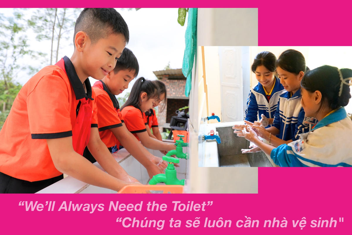 Các em học sinh tại Trường Tiểu học Thăng Long (Tuyên Quang) và Trường Tiểu học Xã Bắc Quỳnh (Lạng Sơn) sử dụng nhà vệ sinh mới do dự án 1.000 nhà vệ sinh trao tặng