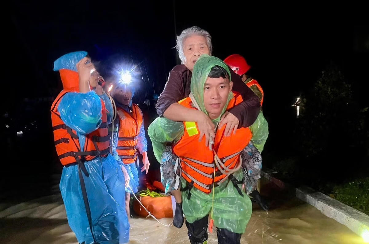 Thủ tướng chỉ đạo tập trung ứng phó lũ đặc biệt lớn tại Khánh Hòa, Đắk Lắk và Gia Lai