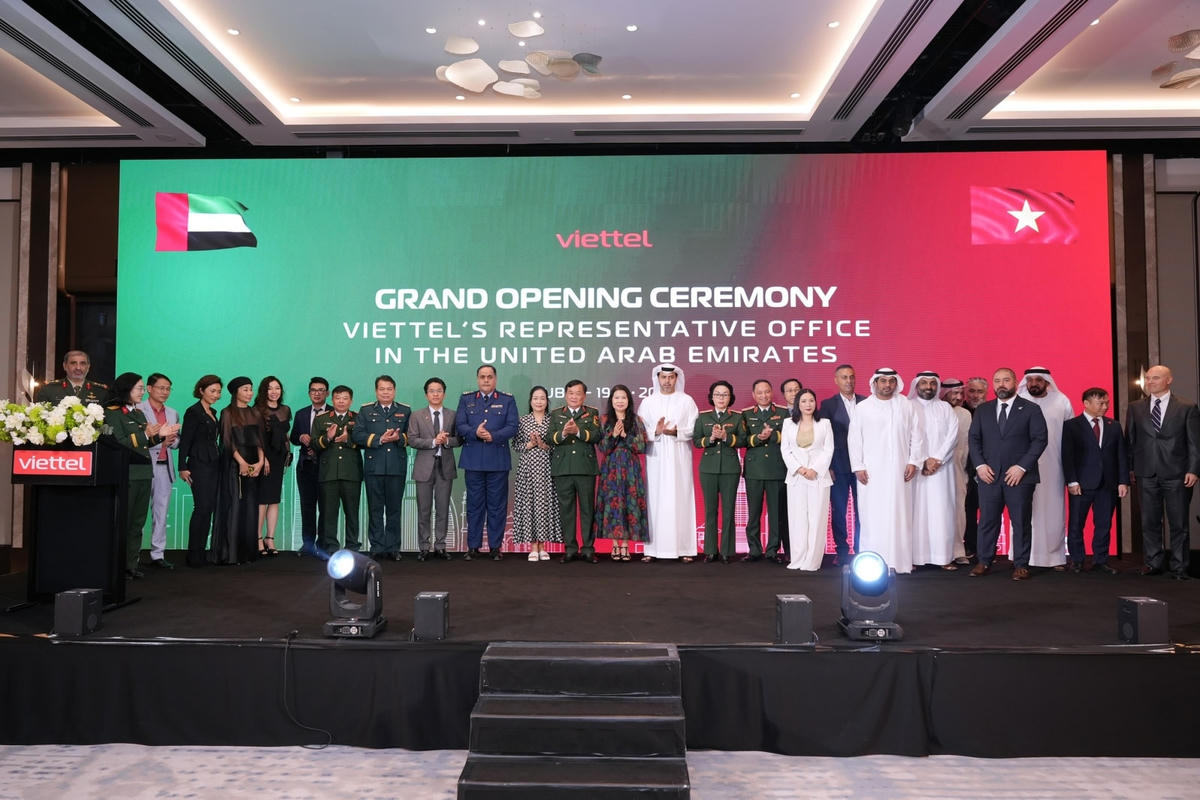 Toàn cảnh lễ ký kết. Ảnh: Kiều Trinh