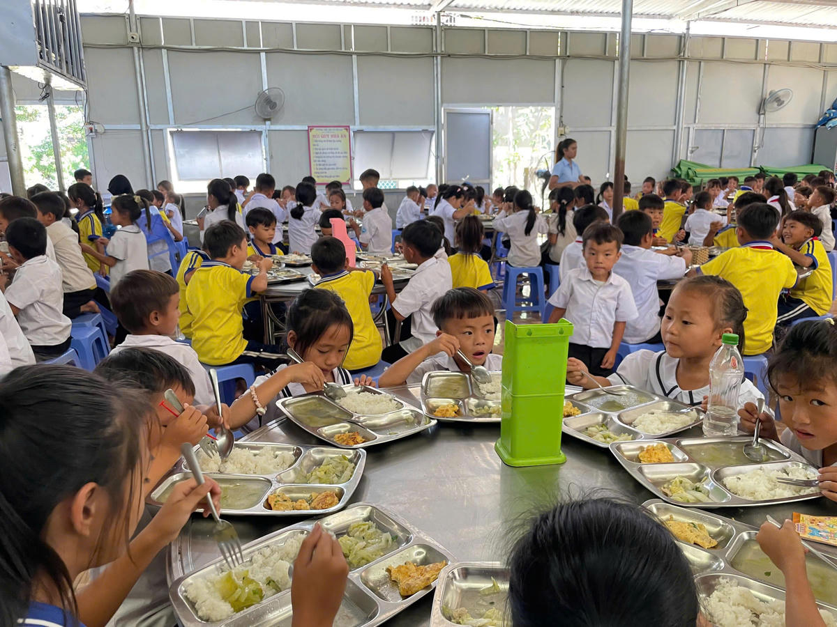 Ngôi nhà do cô giáo Huỳnh Thị Thùy Dung vận động xây dựng, nay đã trở thành bếp ăn và nơi nghỉ trưa của học sinh Trường Tiểu học Võ Thị Sáu. Ảnh: Đỗ Lâm.