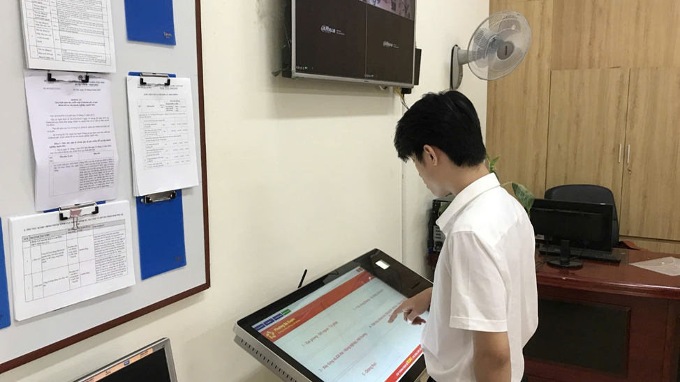 Sở Khoa học và Công nghệ tỉnh Thái Nguyên ban hành Kế hoạch số 40/KH-SKHCN triển khai hệ thống lấy số trực tuyến năm 2025, đưa vào hoạt động của Trung tâm phục vụ hành chính công cấp xã nhằm nâng cao chất lượng phục vụ, giảm thời gian chờ đợi, tăng mức độ hài lòng của người dân trong giải quyết TTHC.