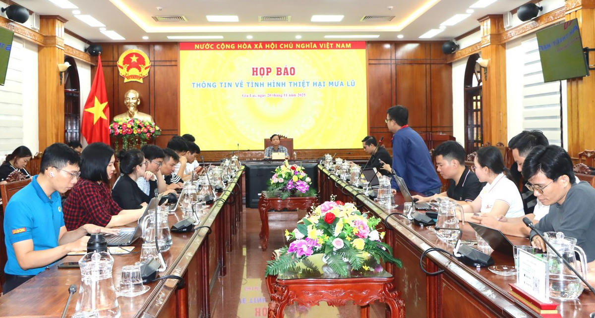 Quang cảnh buổi họp báo. Ảnh: CV.