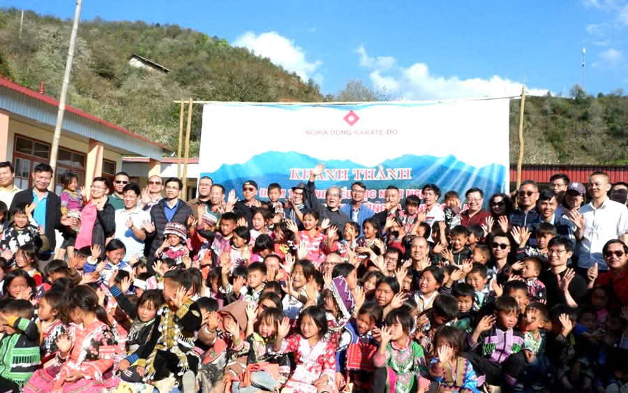 Khánh thành trường Nậm Nghiệp - Nghĩa Dũng Karatedo, do thầy Dũng đóng góp quỹ xây dựng