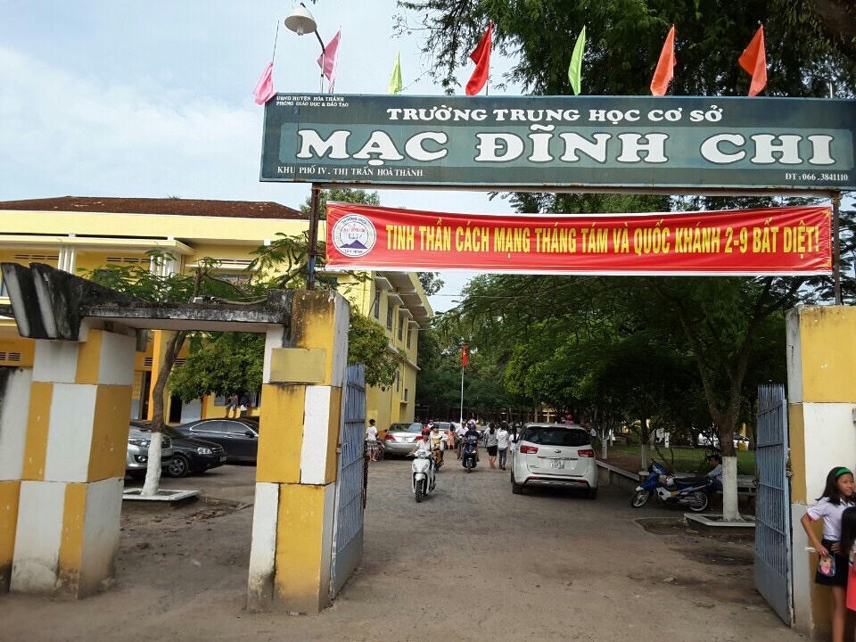 Mái trường THCS Mạc Đĩnh Chi (Hoà Thành, Tây Ninh) gắn bó với nhiều thế hệ học trò nơi đây. Ảnh: T.L.
