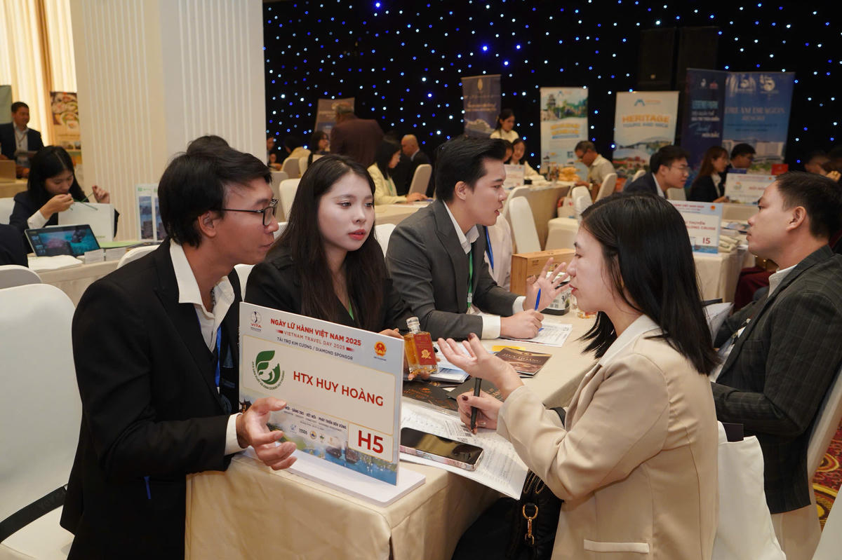 Chương trình kết nối giao thương (B2B) giữa doanh nghiệp trong nước và quốc tế trong khuôn khổ&nbsp;Ngày Lữ hành Việt Nam 2025. Ảnh: Ngọc Anh.