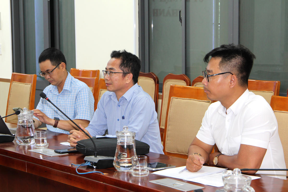 Các đại biểu tham gia buổi làm việc. Ảnh: Q.Đ.