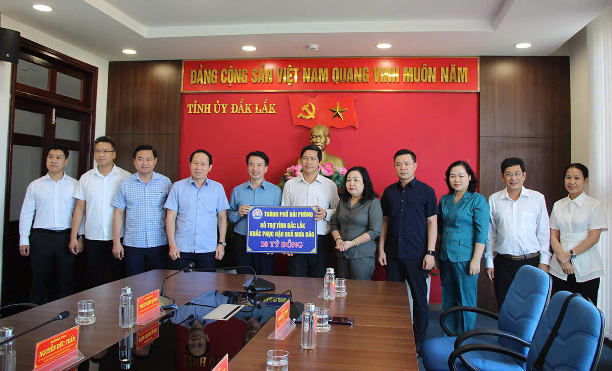 TP Hải Phòng hỗ trợ tỉnh&nbsp;Đắk Lắk 10 tỷ đồng để khắc phục hậu quả mưa bão vào ngày 14/11/2025. Ảnh: CTV.&nbsp;