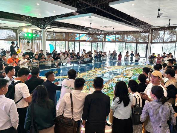 Dù chưa ra mắt, khu Vịnh Tiên – Vinhomes Green Paradise đã được nhiều khách hàng săn đón, đặt giữ chỗ